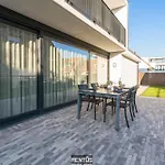 Sailing-large Luxury House In Quiet Location *