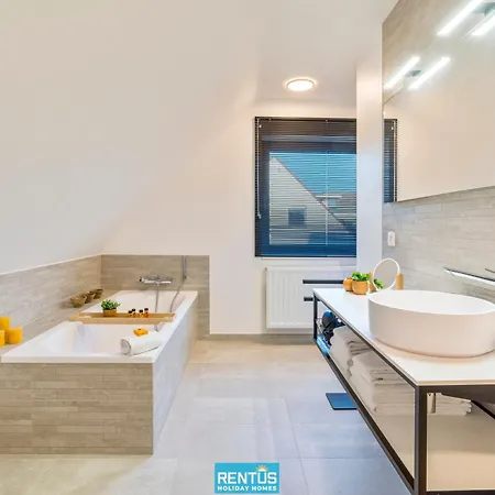 Sailing-large Luxury House In Quiet Location Casa de Férias *