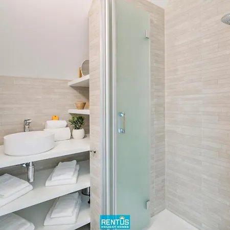 Sailing-large Luxury House In Quiet Location בית נופש ניופורט