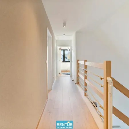 Sailing-large Luxury House In Quiet Location *