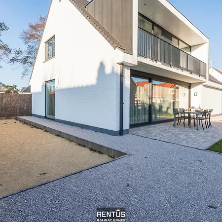 Vakantiehuis Sailing-large Luxury House In Quiet Location Nieuwpoort